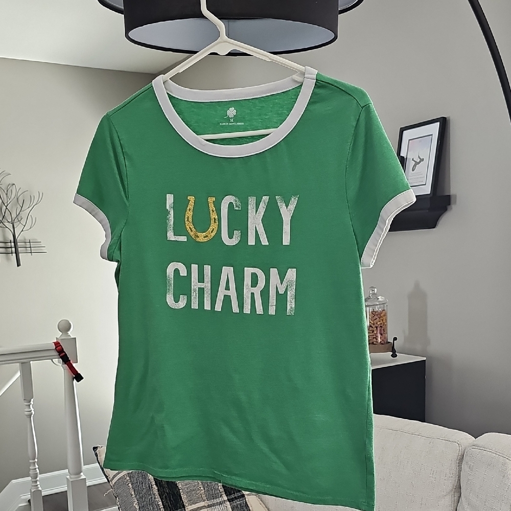 Like New Green And White Top T-shirt Lucky Charm Woman's M